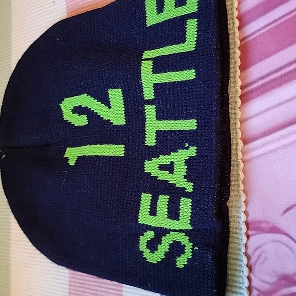 NWT Seattle Seahawks Scarf With Free Beanie.. - Picture 5 of 6